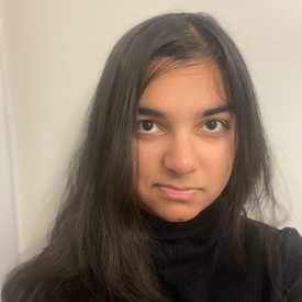 Meera Bharadwaj Headshot